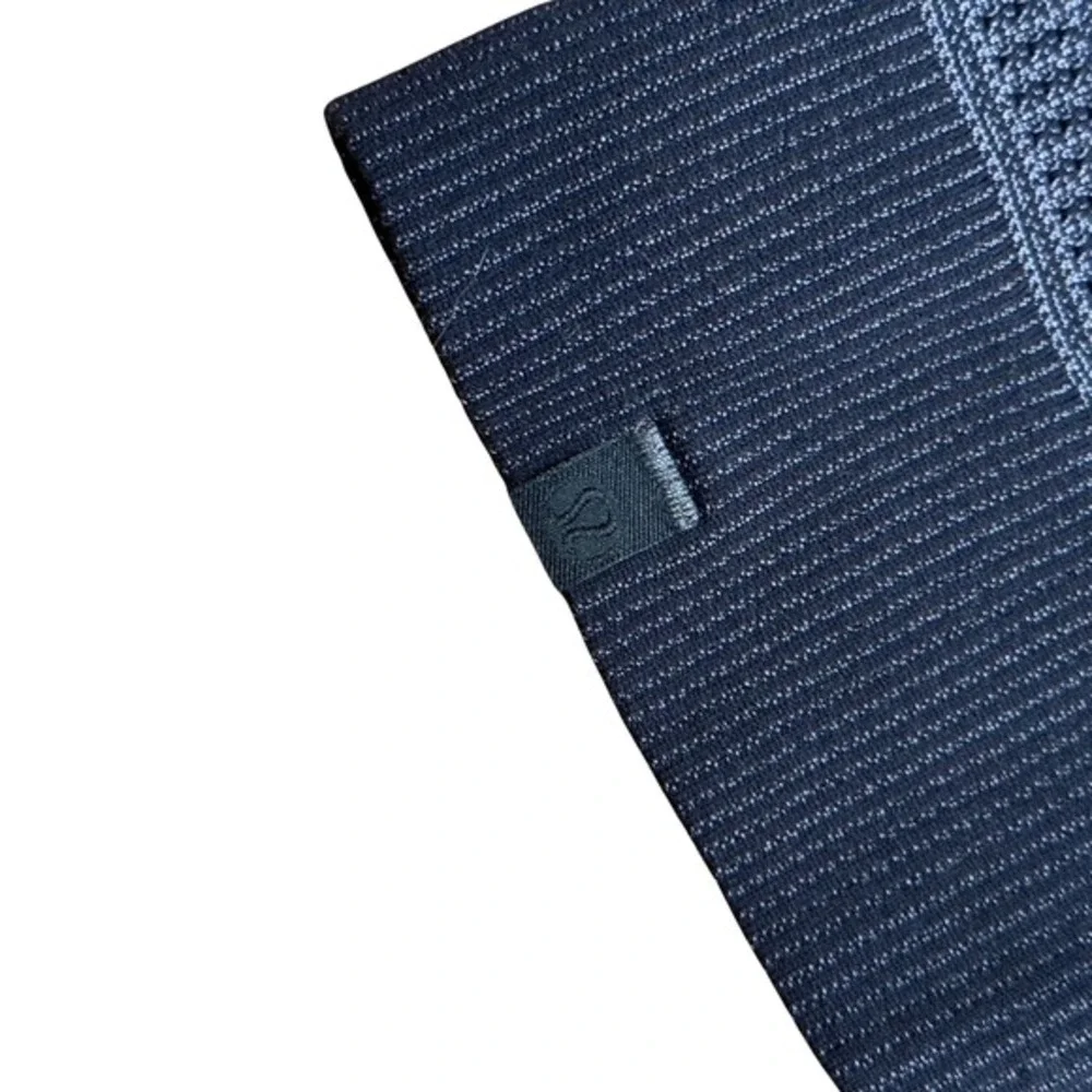 Lululemon Gray Camo Asphalt Swiftly Breathe Top Long‎ Sleeve Small-Flawed